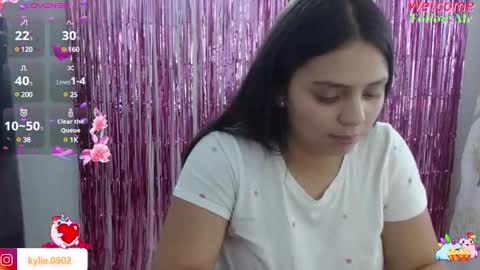 Snapshot of karol_09 chatting on 01.06.25 karol 09 online show from 01.06.25