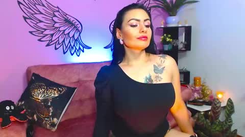 Snapshot of karol_kennedy chatting on 02.23.25 Karol Kenedy online show from 02.23.25