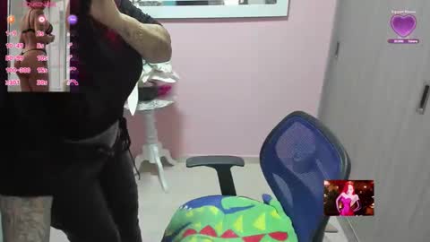 Snapshot of karol_milf__ chatting on 02.25.26 kAROL MILF online show from 02.25.26