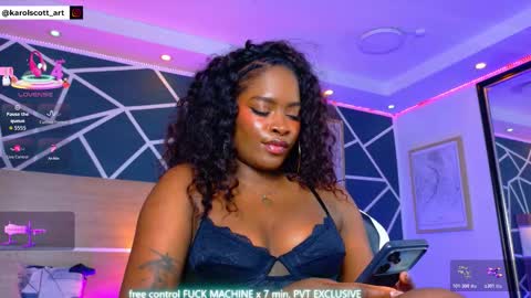 Snapshot of karol_scott1 chatting on 10.21.25 KAROL SCOTT online show from 10.21.25