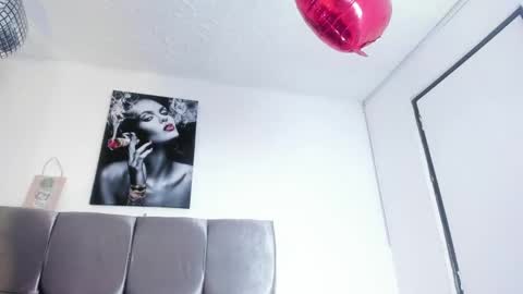 Snapshot of karol_wish chatting on 04.27.26 karol_wish online show from 04.27.26