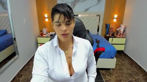 Karol and Luna online show from 10.17.25
