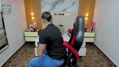 Karol and Luna online show from 10.29.25