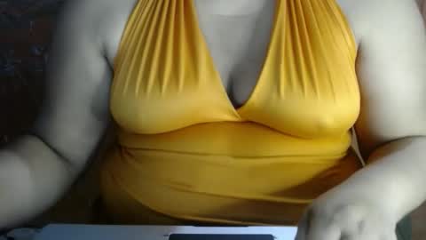 karolbb21 online show from 12.22.25