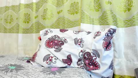 Snapshot of karoli_sanz chatting on 12.11.24 Karolinstagram.karoli sanz online show from 12.11.24