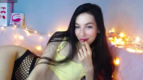 Kira online show from 02.12.25