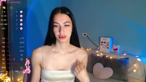 Kira online show from 04.07.26