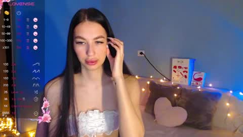 Kira online show from 04.13.26