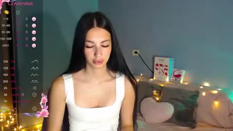 Snapshot of karolina_hottie_ chatting on 07.16.26 Kira online show from 07.16.26