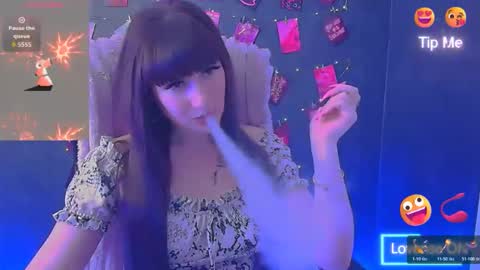 Caroline online show from 04.08.26