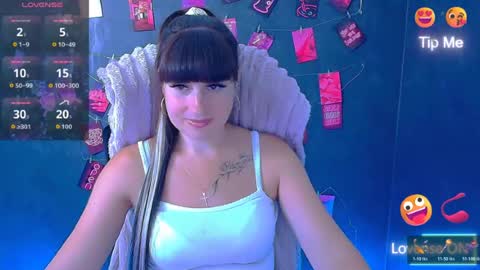 Caroline online show from 08.04.26