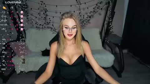 KarolinaHayes online show from 07.07.26