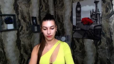 Karolina online show from 01.04.25