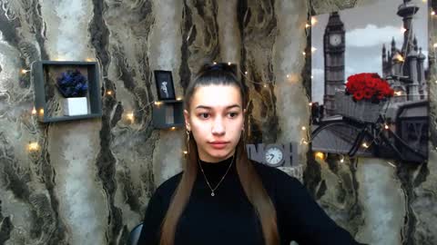 Karolina online show from 01.05.25