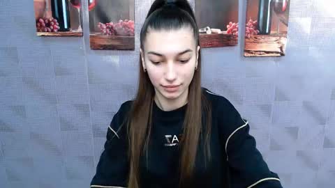 Karolina online show from 01.24.25