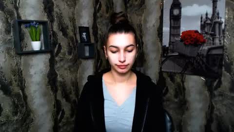 Karolina online show from 02.18.25