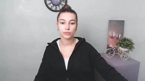 Karolina online show from 02.19.25