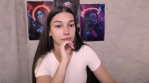 Karolina online show from 09.22.25