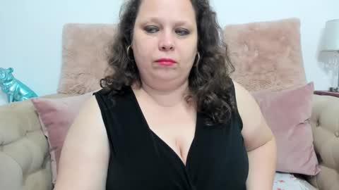 KarolineJoyy online show from 03.05.25