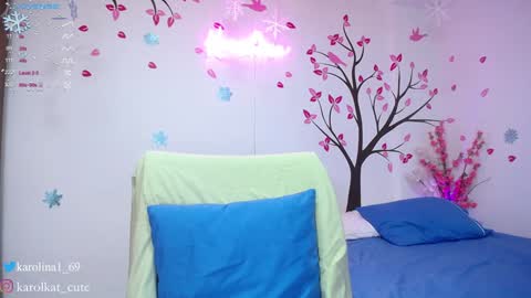 Karolina 3 online show from 12.17.24