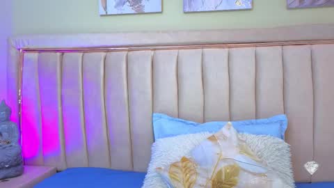 karoly online show from 11.27.25