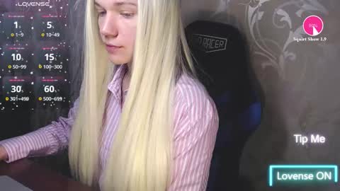 Caroline Fox online show from 03.06.26