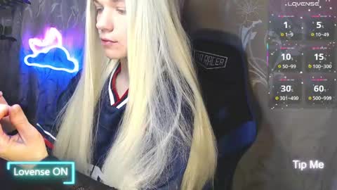 Caroline Fox online show from 03.24.26