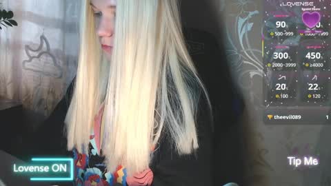 Caroline Fox online show from 04.03.26