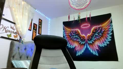 Snapshot of kasandra_314 chatting on 06.19.26 kasandra online show from 06.19.26