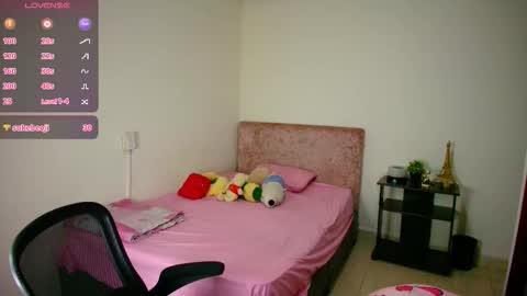 Snapshot of kassandra_0304 chatting on 11.08.25 Kassandra online show from 11.08.25