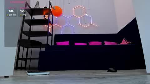 Snapshot of kat__cat chatting on 10.08.25 kat__cat online show from 10.08.25