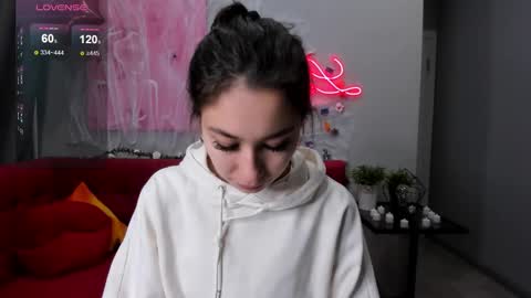 Snapshot of kat__cat chatting on 10.29.25 kat__cat online show from 10.29.25