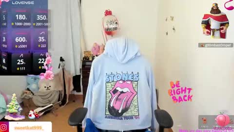 Snapshot of kat_ly_chan chatting on 12.17.24 Kat       online show from 12.17.24