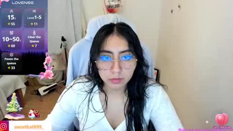 Snapshot of kat_ly_chan chatting on 12.17.24 Kat       online show from 12.17.24