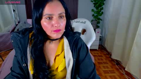 Snapshot of kataleya_29 chatting on 11.14.25 kate online show from 11.14.25