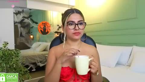 Kat online show from 10.22.25