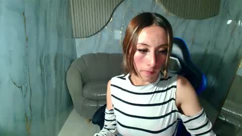 Snapshot of katalina_r chatting on 04.21.26 Katalina online show from 04.21.26