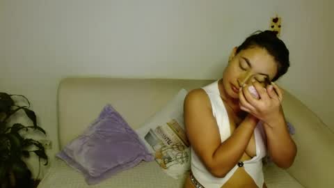 Snapshot of katalina_sexygirl chatting on 05.27.26 Katalina online show from 05.27.26