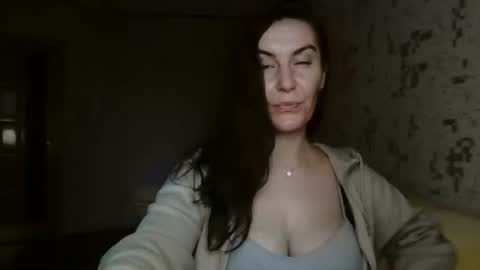 Snapshot of katalinaqe chatting on 10.20.25 KatalinaQE online show from 10.20.25