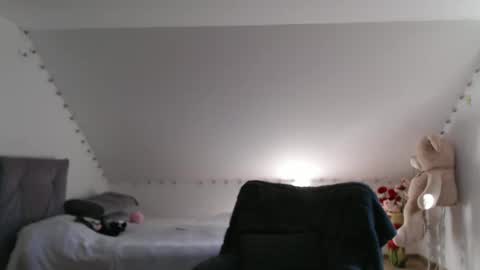 Snapshot of katalleya28 chatting on 12.19.24 Katalleya online show from 12.19.24