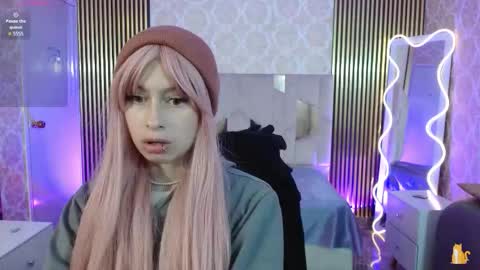 Snapshot of katana_tay chatting on 10.23.25 katana_tay online show from 10.23.25