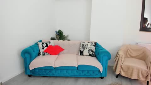 Snapshot of kate_belle chatting on 11.17.25 Kate online show from 11.17.25