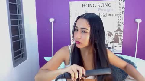 Snapshot of kate_hewson chatting on 03.04.26 KATE online show from 03.04.26