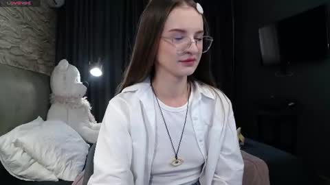Snapshot of kate_jonson chatting on 07.18.26 .Be kind and gentle with me and I will do my best for you. online show from 07.18.26