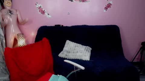 kate_lawrence_ online show from 12.13.24