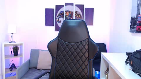 Kate  online show from 10.27.25