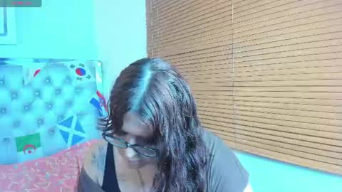Snapshot of kate_pickman chatting on 06.20.26 kate online show from 06.20.26