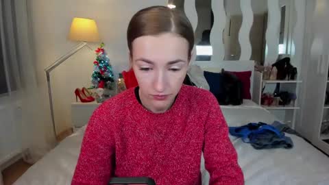 Snapshot of kate_redgar chatting on 01.17.25 kate_redgar online show from 01.17.25