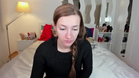 Snapshot of kate_redgar chatting on 02.16.25 kate_redgar online show from 02.16.25
