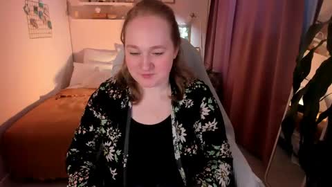 Snapshot of kate_rest chatting on 05.08.26 Kate Follow me dear online show from 05.08.26